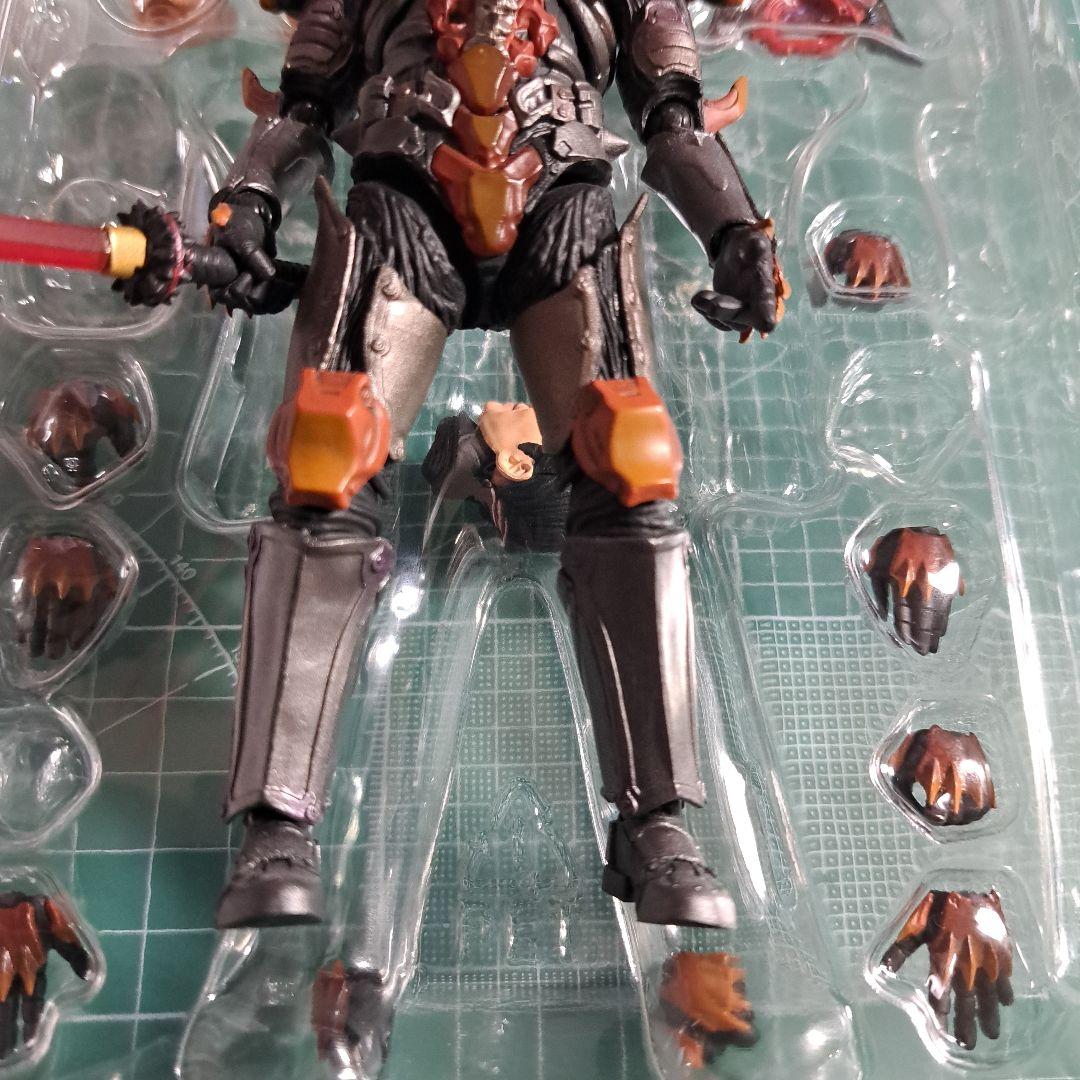 S.H.Figuarts ジャグラス ジャグラー(ヘビクラショウタVer.)