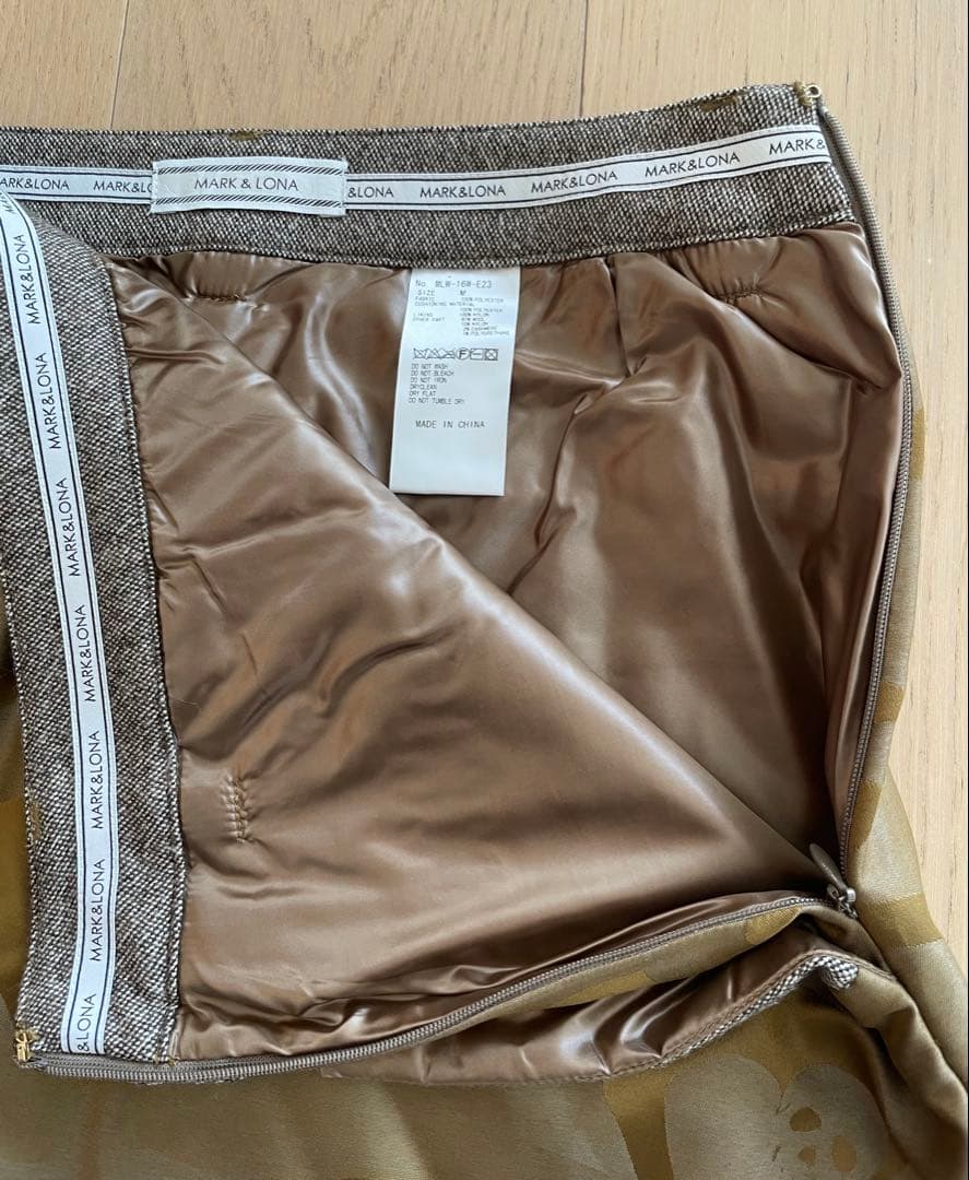 【MARK&LONA】レディース ゴルフ ブルゾン•スカート2枚セット