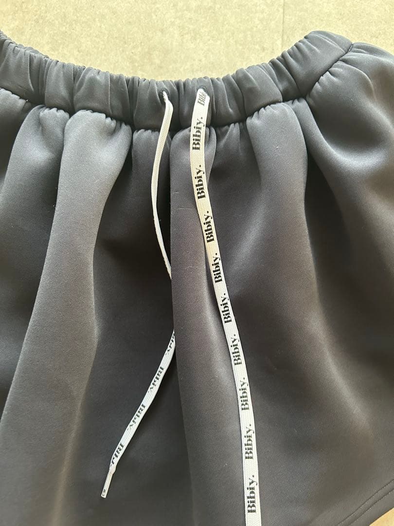 Bibiy. フレアスカート ネイビー