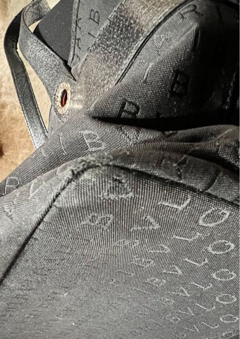 BVLGARI ブラック ショルダーバッグ