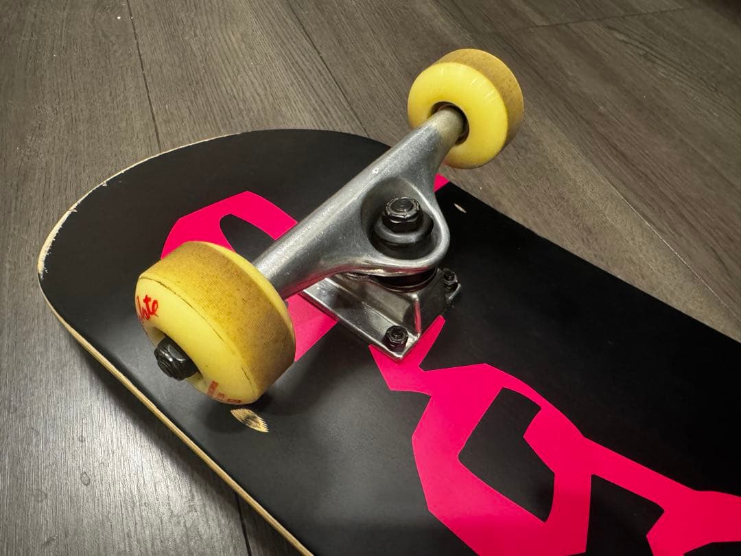 【はページ】chocolate コンプリート スケートボード