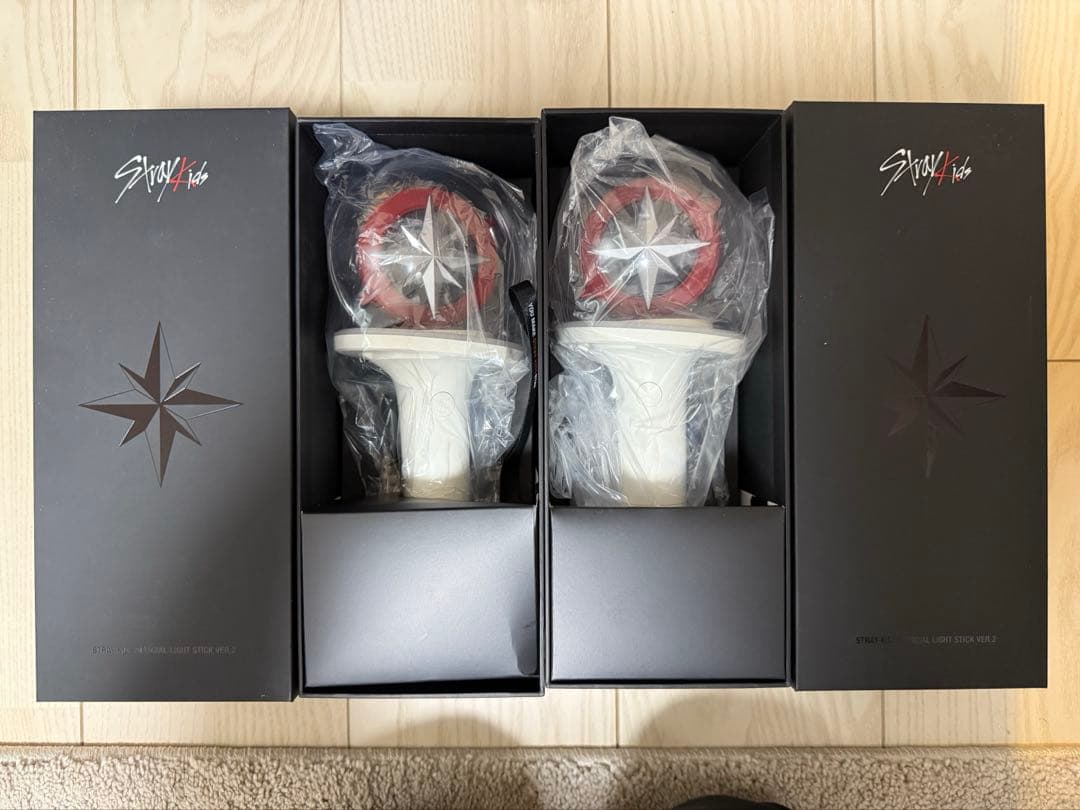アイドル Stray Kids OFFICIAL LIGHT STICK VER.2 Amazon.com: Stray Kids - Official Light Stick Ver.2 : Toys & Games