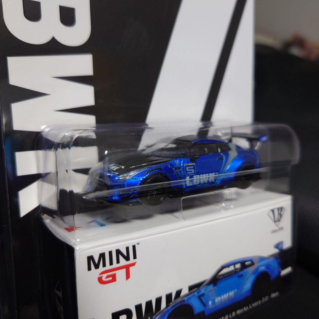 ☆MiNiGT リバティーウォーク 135 GT-R☆