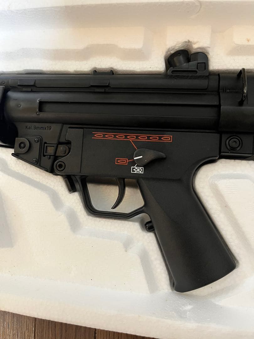 東京マルイ MP5A5 電動ガン&SIG PRO SP2340 セット