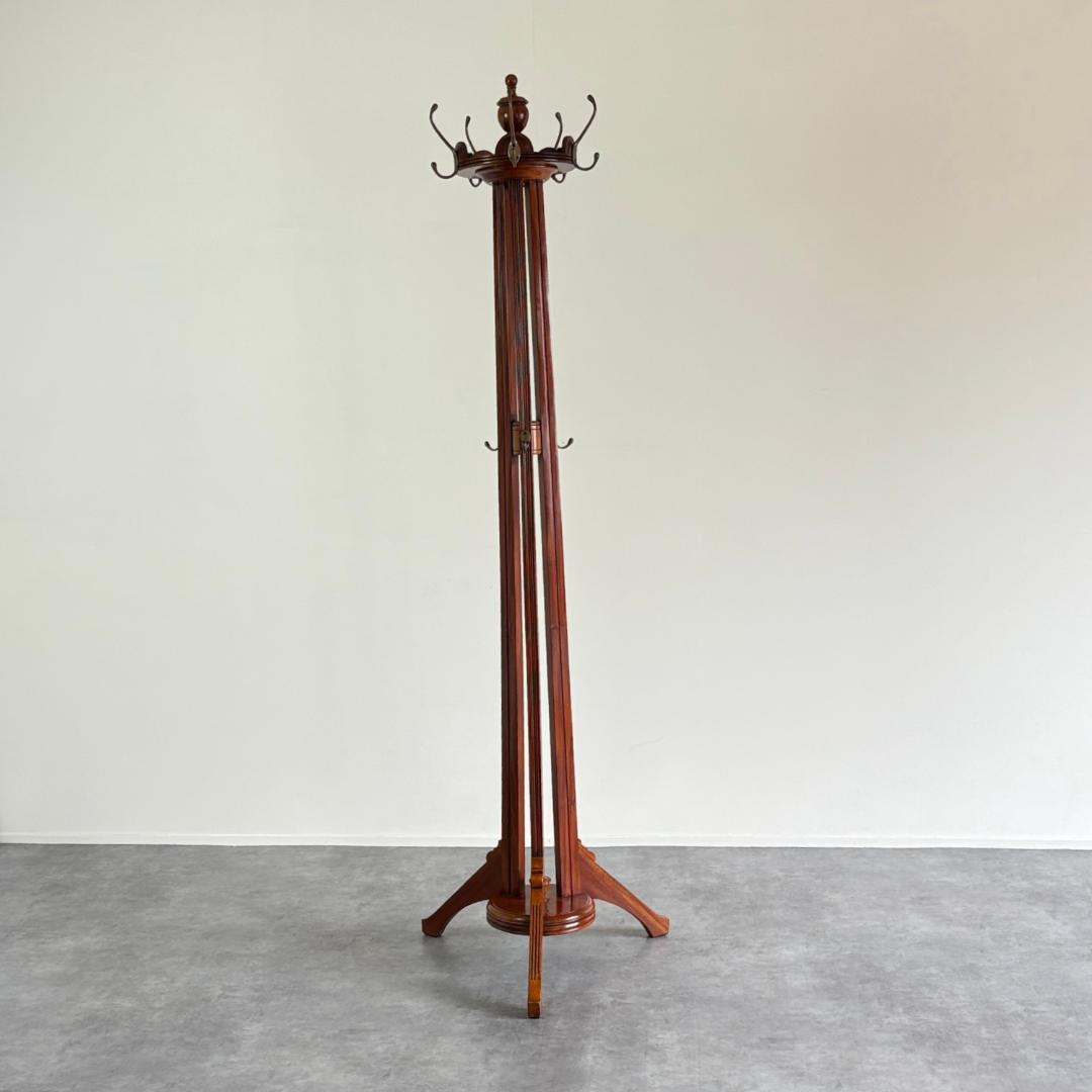 クラシック　トライポッド脚コートスタンド クラシック トライポッド脚コートスタンド