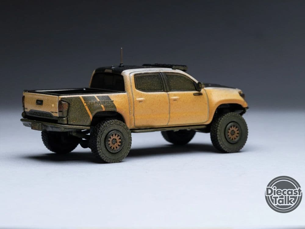 GCD トヨタ・タコマ・プレランナー PUGZ TRD (チェイスカー)