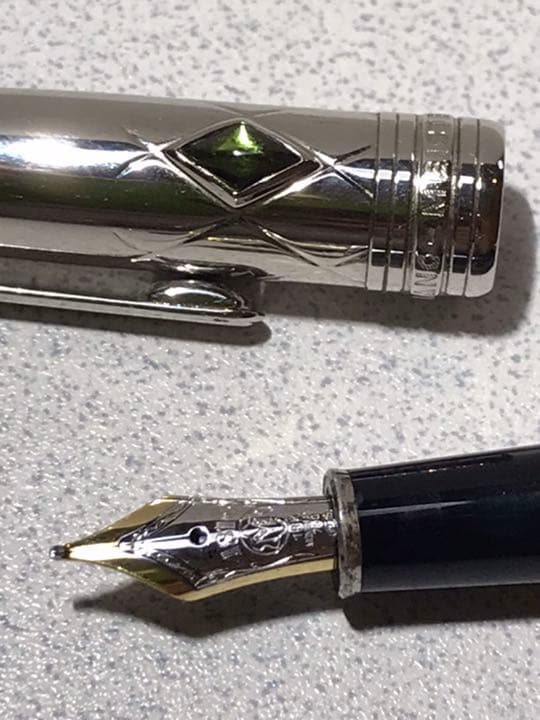 再お値引き モンブラン万年筆 ジャングルアイズ モンブラン ボールペン