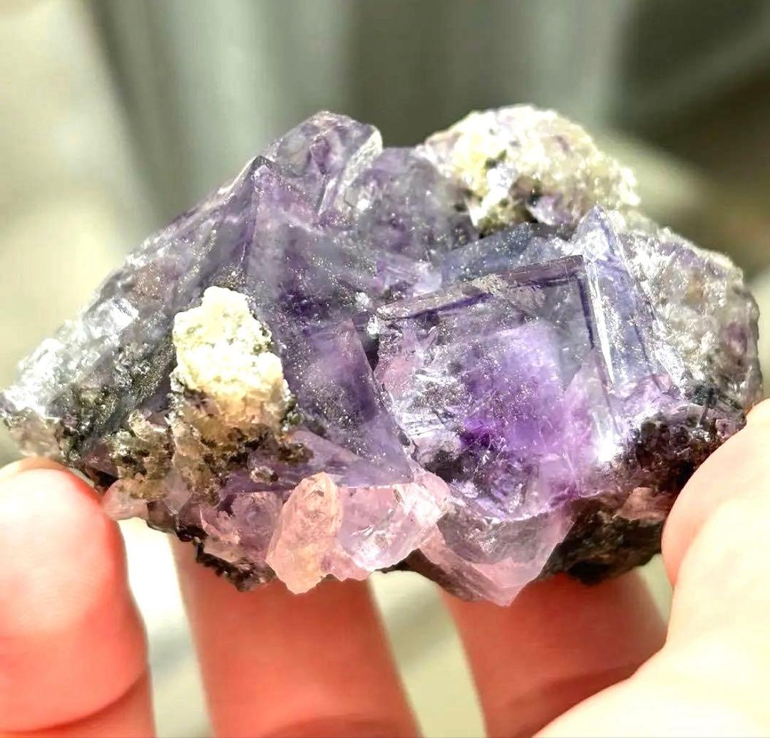 中国産　フローライト　パイライト　水晶　共生鉱物　原石　鉱物標本 中国産 フローライト パイライト 水晶 共生鉱物 原石 鉱物標本 Amazon