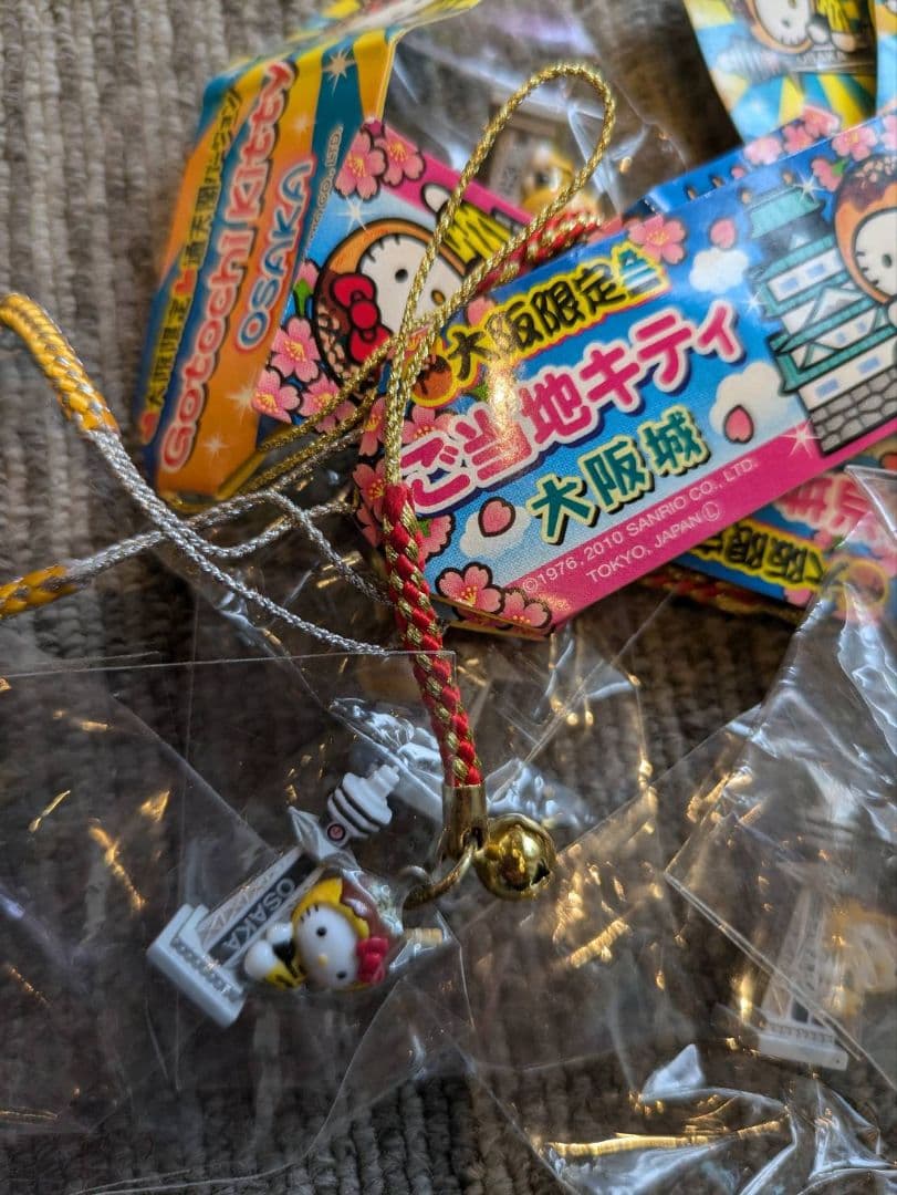 ご当地ラップ 根付け ご当地ハンカチ レア 地域限定 ハローキティ 当時物