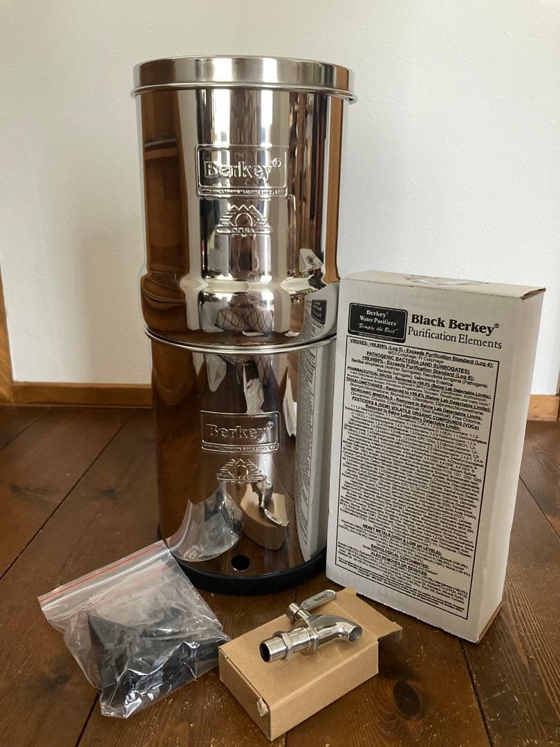 Berkey (バーキー) 大型非常用浄水器 ブラック 別売り蛇口付 災害対策