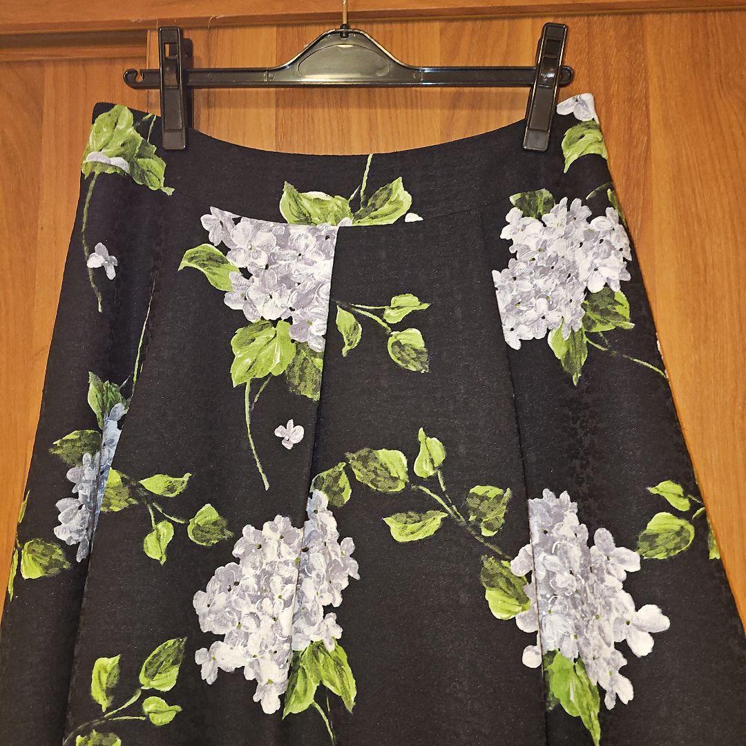 2024年AW♡紫陽花柄フレアスカート 黒　42サイズ