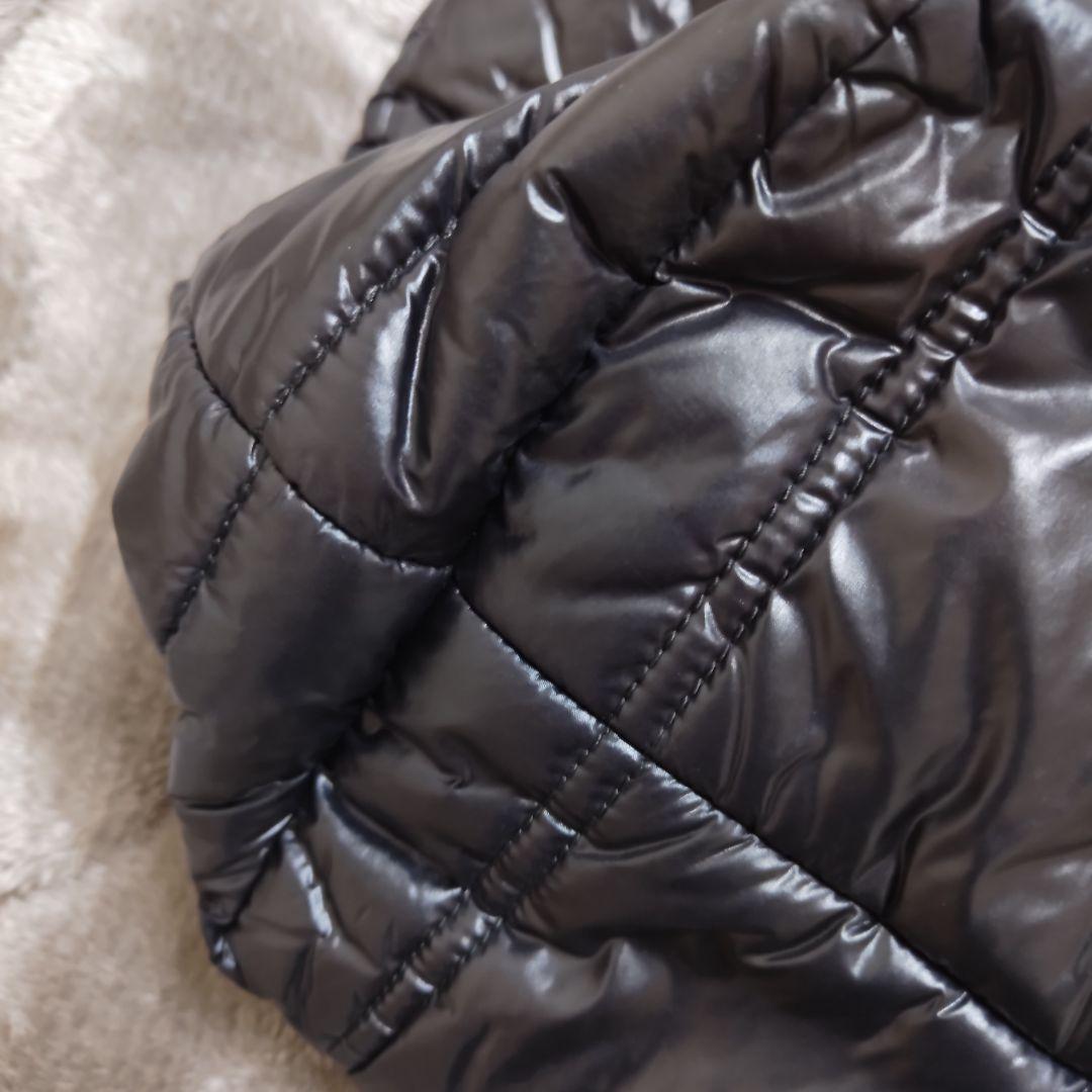 ボッテガ　黒いキルティングショルダーバッグ