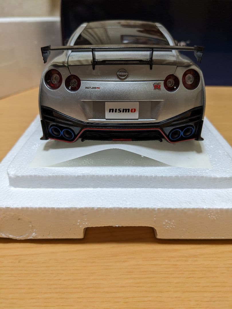 オートアート1/18　ニッサン GT-R R35 ニスモ