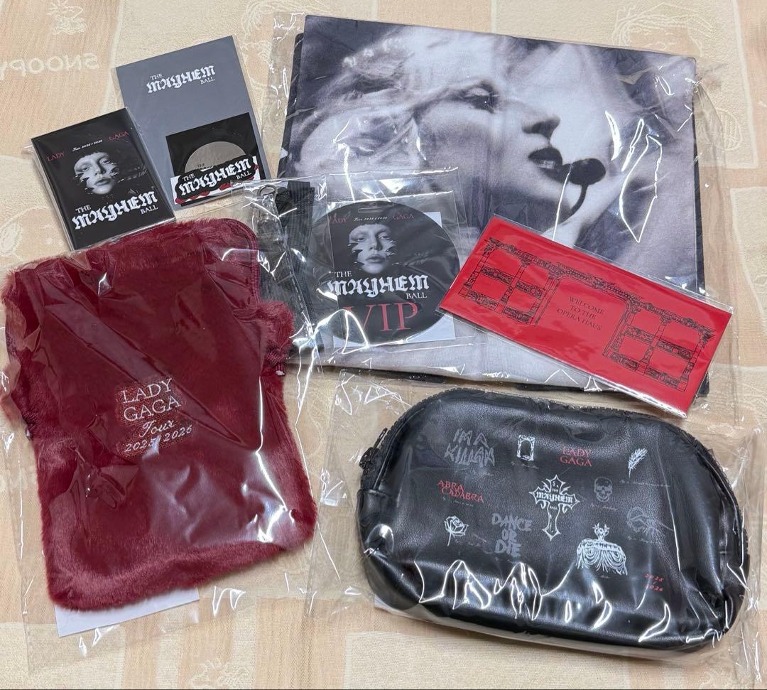 Lady Gaga MAYHEM レディーガガ vip gold グッズ - メルカリ