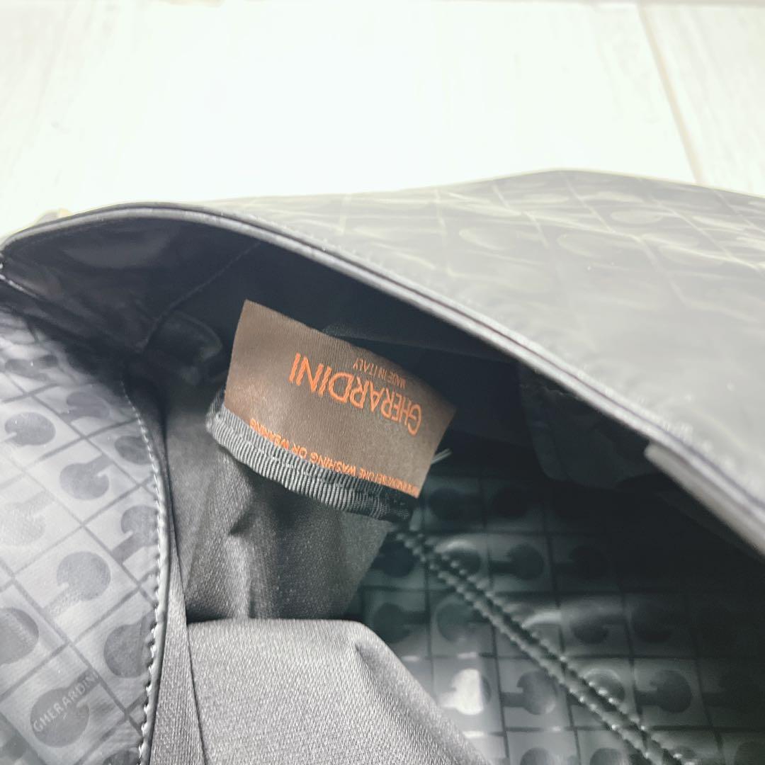 GHERARDINI ソフティ 総柄 黒 ワンショルダーバッグ 大容量