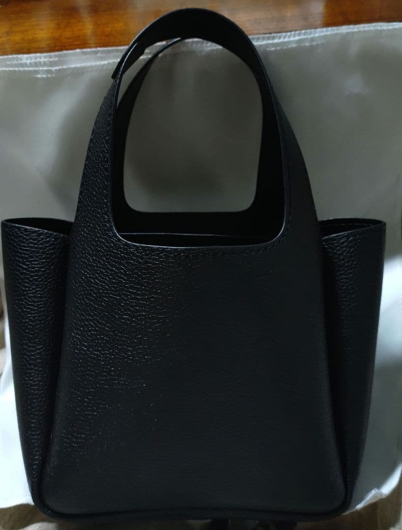 ドキンちゃん　キュ−ブ ブラックトートバッグ