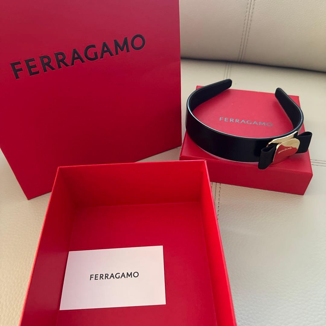 FERRAGAMO ヘアバンド 黒 Made in Italy