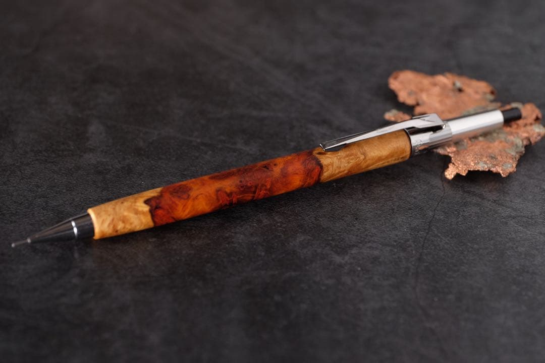 PG5木軸カスタム0202　高村杢工房 製図用シャープペンシル　花梨瘤紅白
