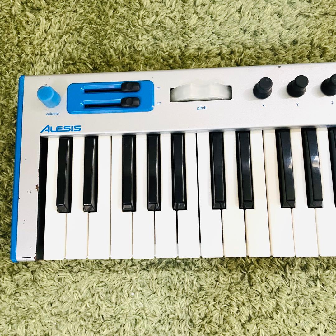 ALESIS MICRON アレシスアナログモデリングシンセサイザー青