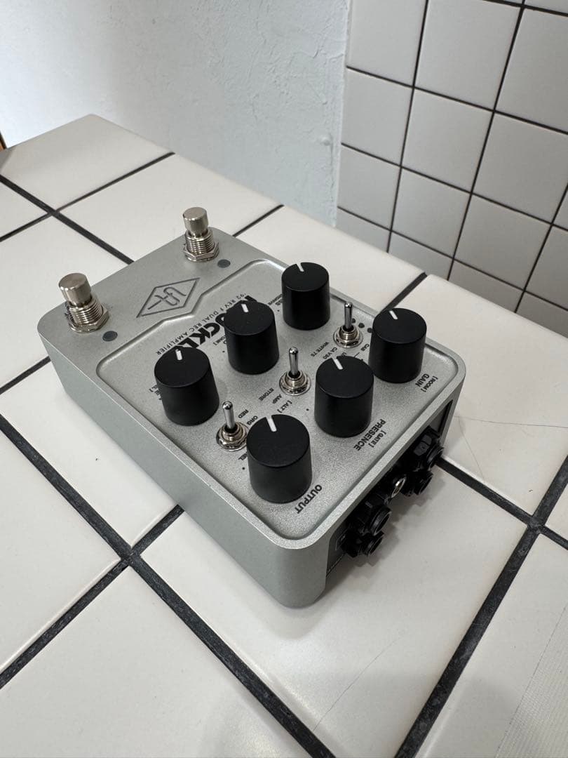 ギター UAFX KNUCKLES