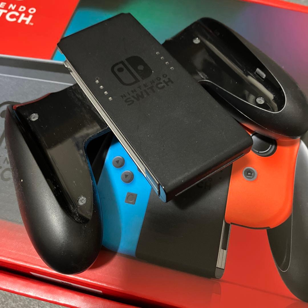 美品 Nintendo Switch / 保護フィルム付き