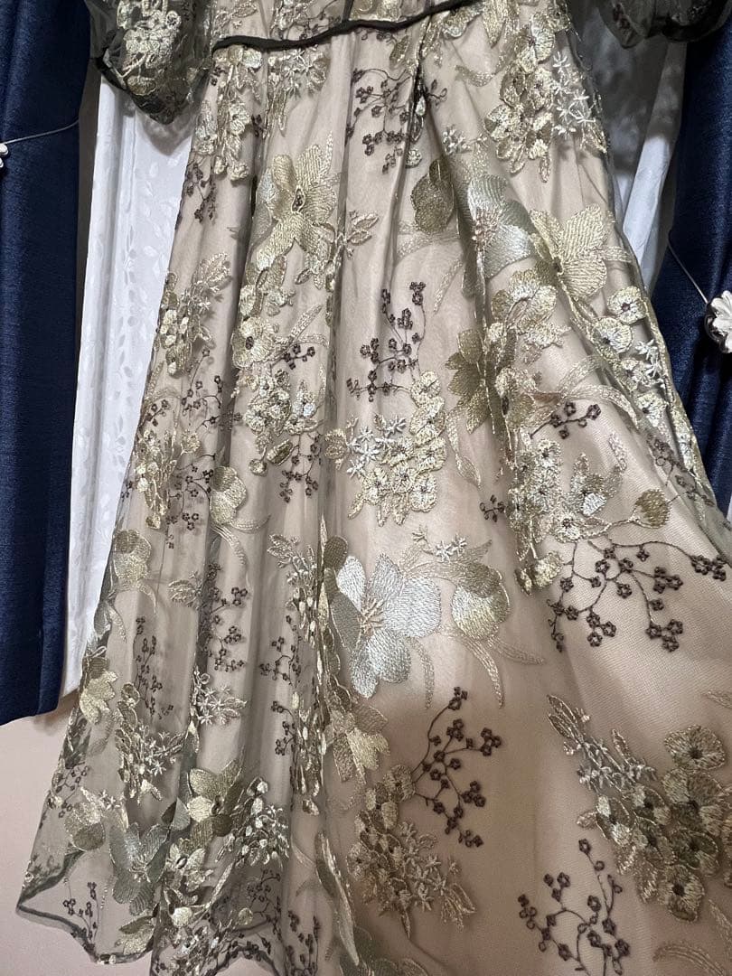 値下げ可【niana/kana】フラワー刺繍 ドレス オケージョン Mサイズ