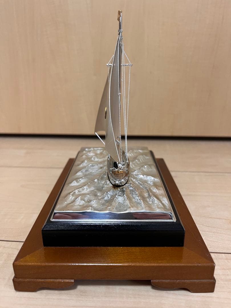 SILVERE.P刻印 銀製 ヨット 置物 オブジェ ガラスケース 帆船 模型