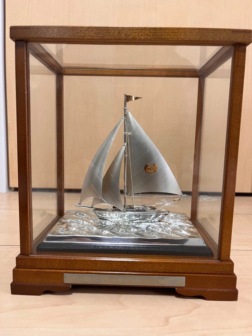 SILVERE.P刻印 銀製 ヨット 置物 オブジェ ガラスケース 帆船 模型