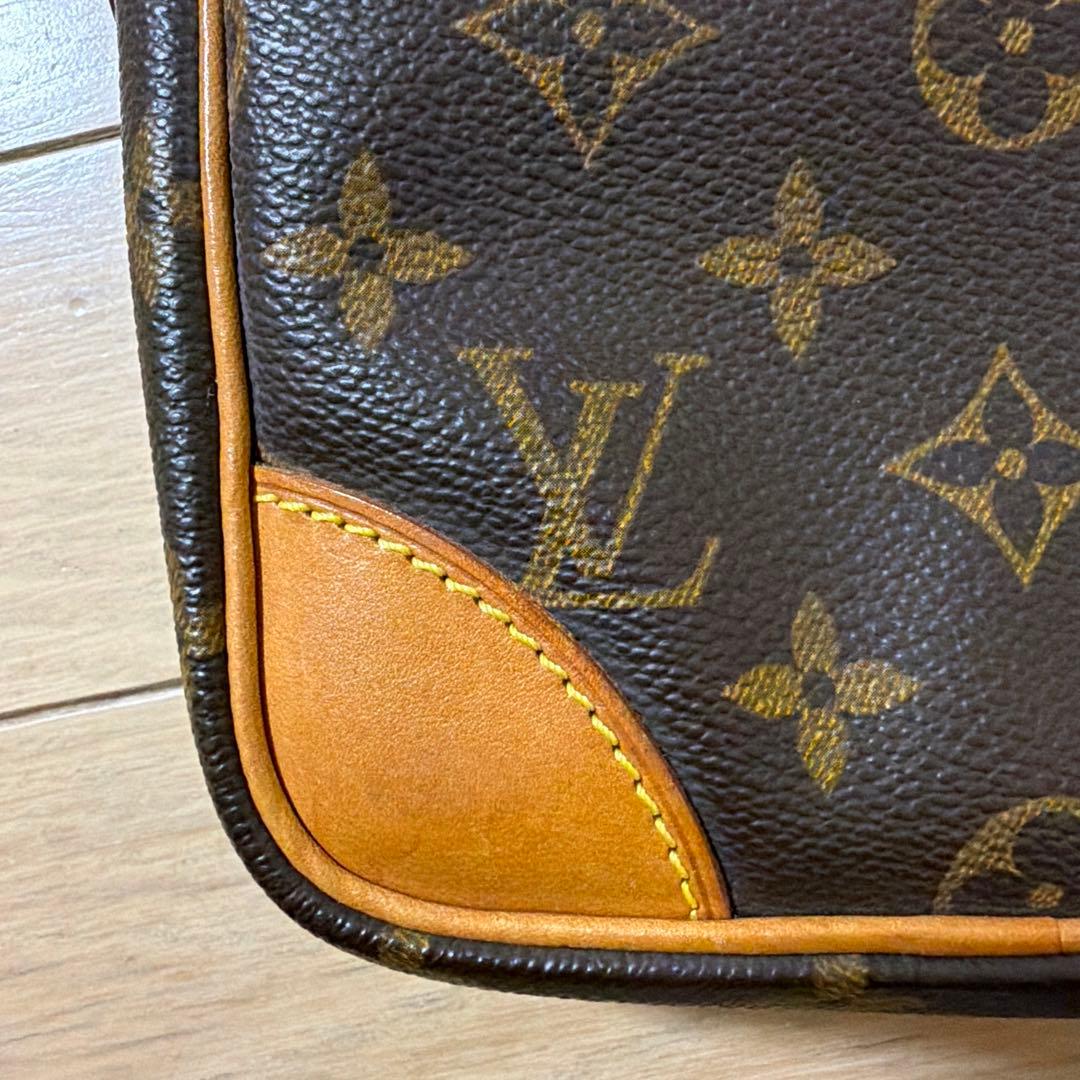 Louis Vuitton モノグラムダヌーブショルダーバッグ