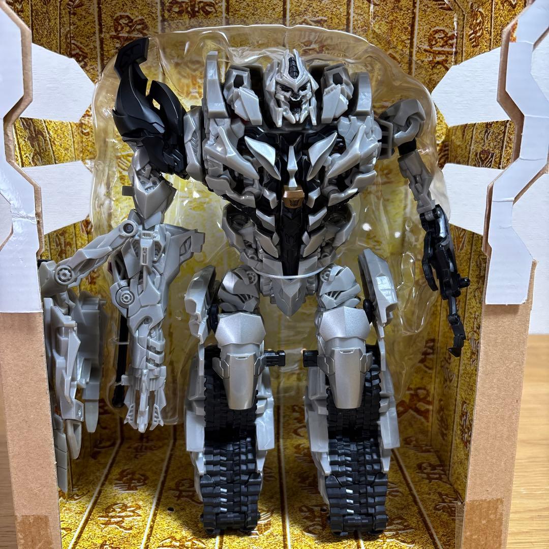 美品　ほぼ未使用　トランスフォーマー　RD-01メガトロン