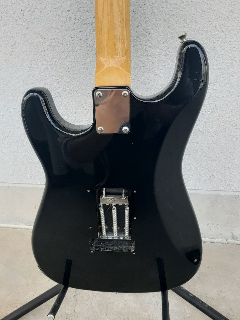 最終値下げ加熱処理ＡＩＹストラトタイプエレキギターSSH黒完全調整済