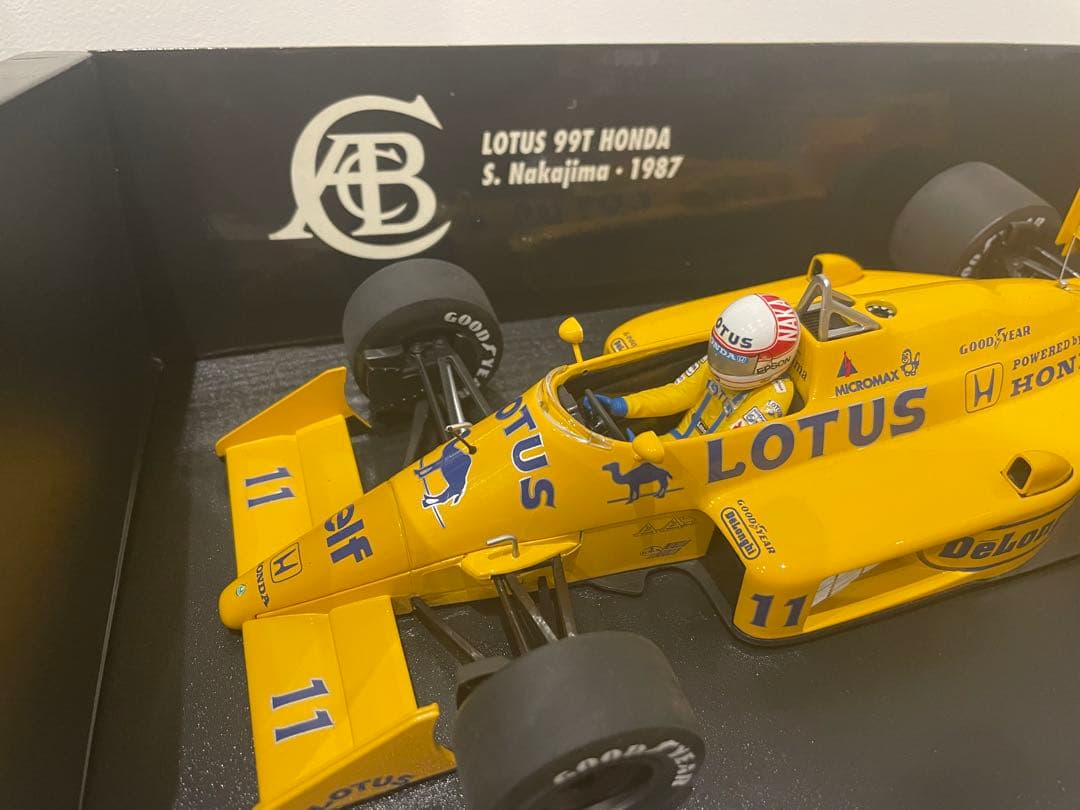 ミニカージオラマ：1/43 木造パーゴラ付ガレージ（ダークブルー）／即