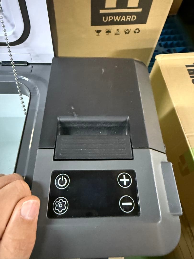 車載冷蔵庫 9L -20℃～10℃ 45W 12V/24V/内蔵バッテリー別売り