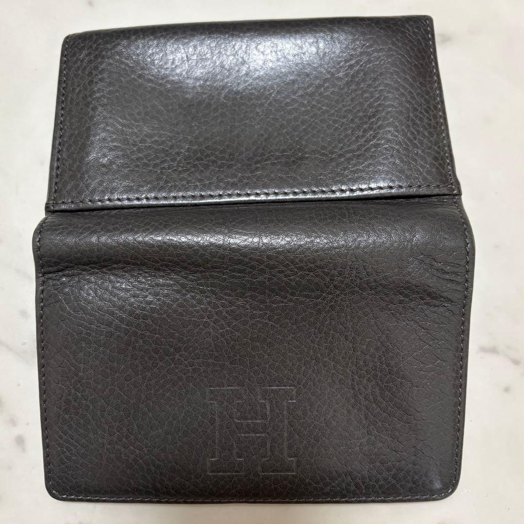 ヒロフ 折り財布 H ロゴ型押し シボ革 レザー コンパクト イタリア製 灰色