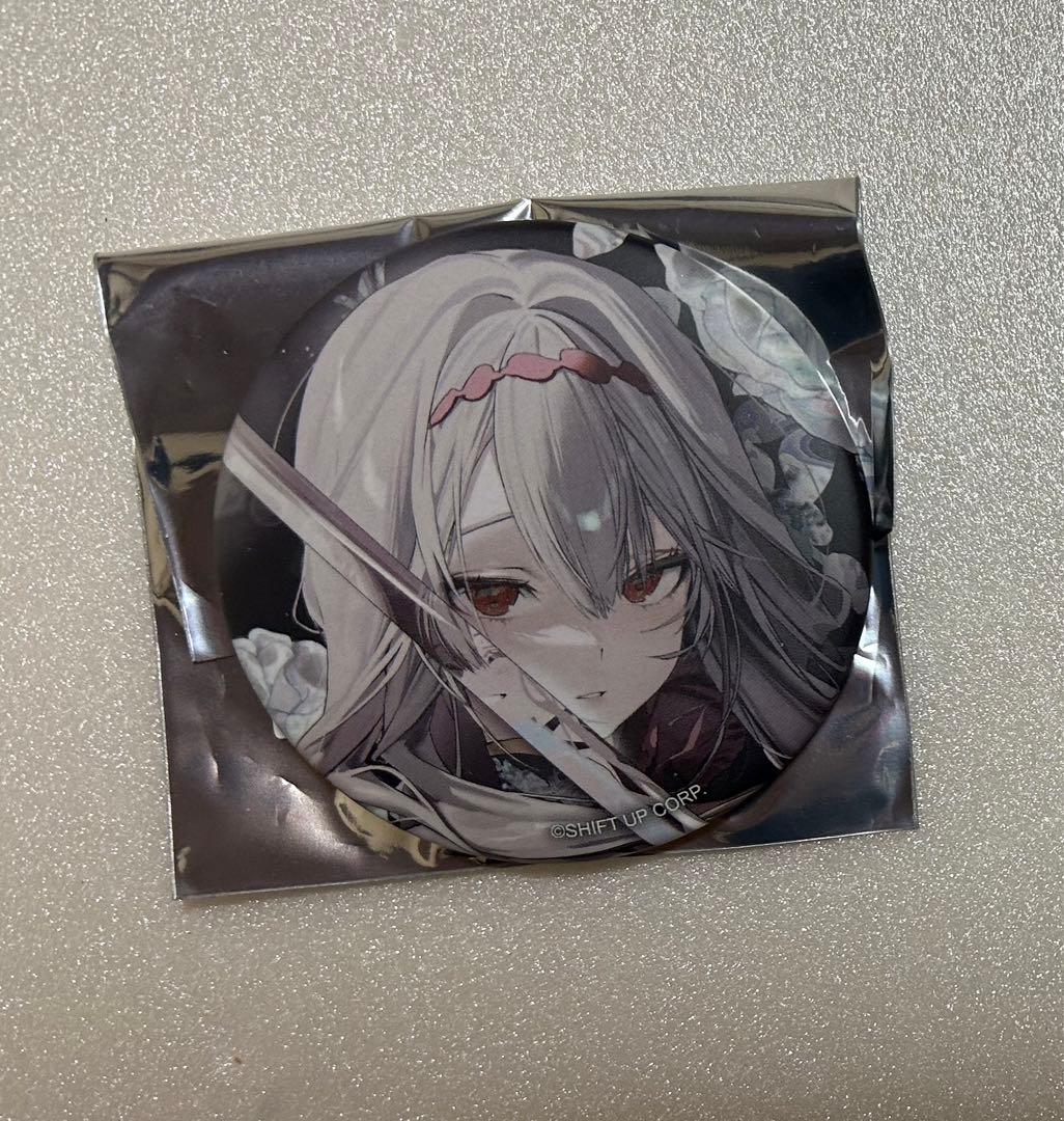 勝利の女神 NIKKE 紅蓮:ブラックシャドウ 缶バッジ - メルカリ