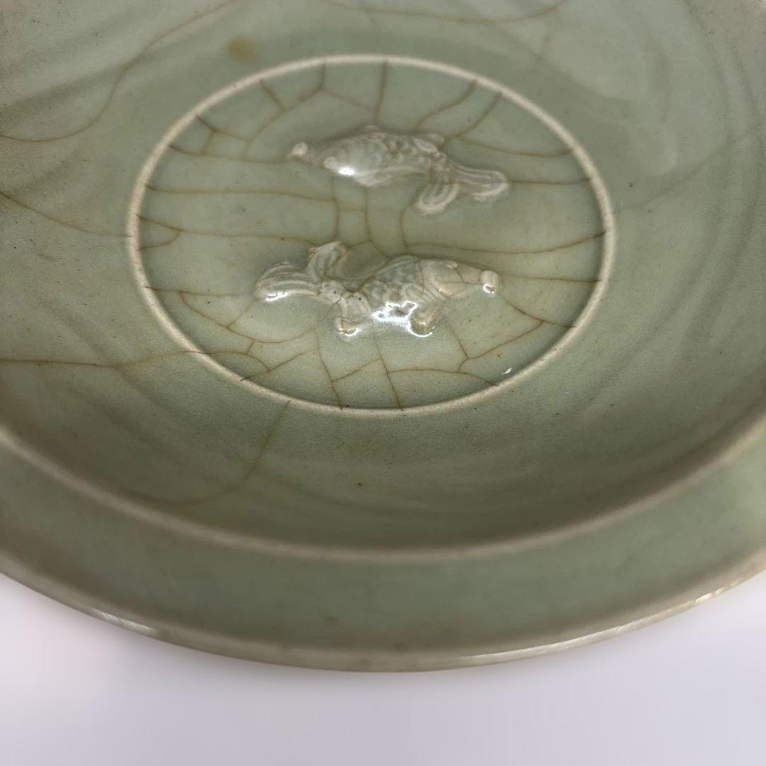 金魚浮彫り 緑色平皿