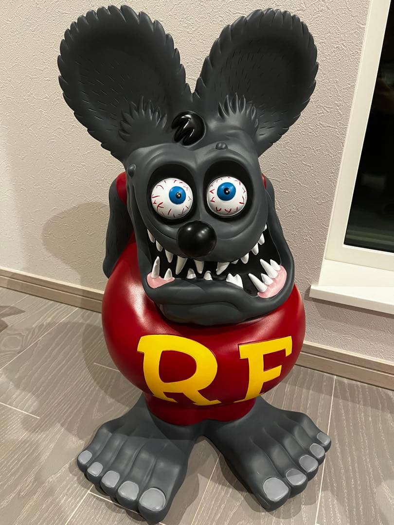 ラットフィンク (Rat Fink) ビッグソフビバンク ダークグレー - メルカリ