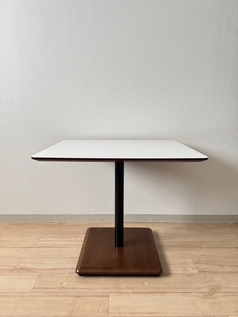 カリモク60 カフェテーブル