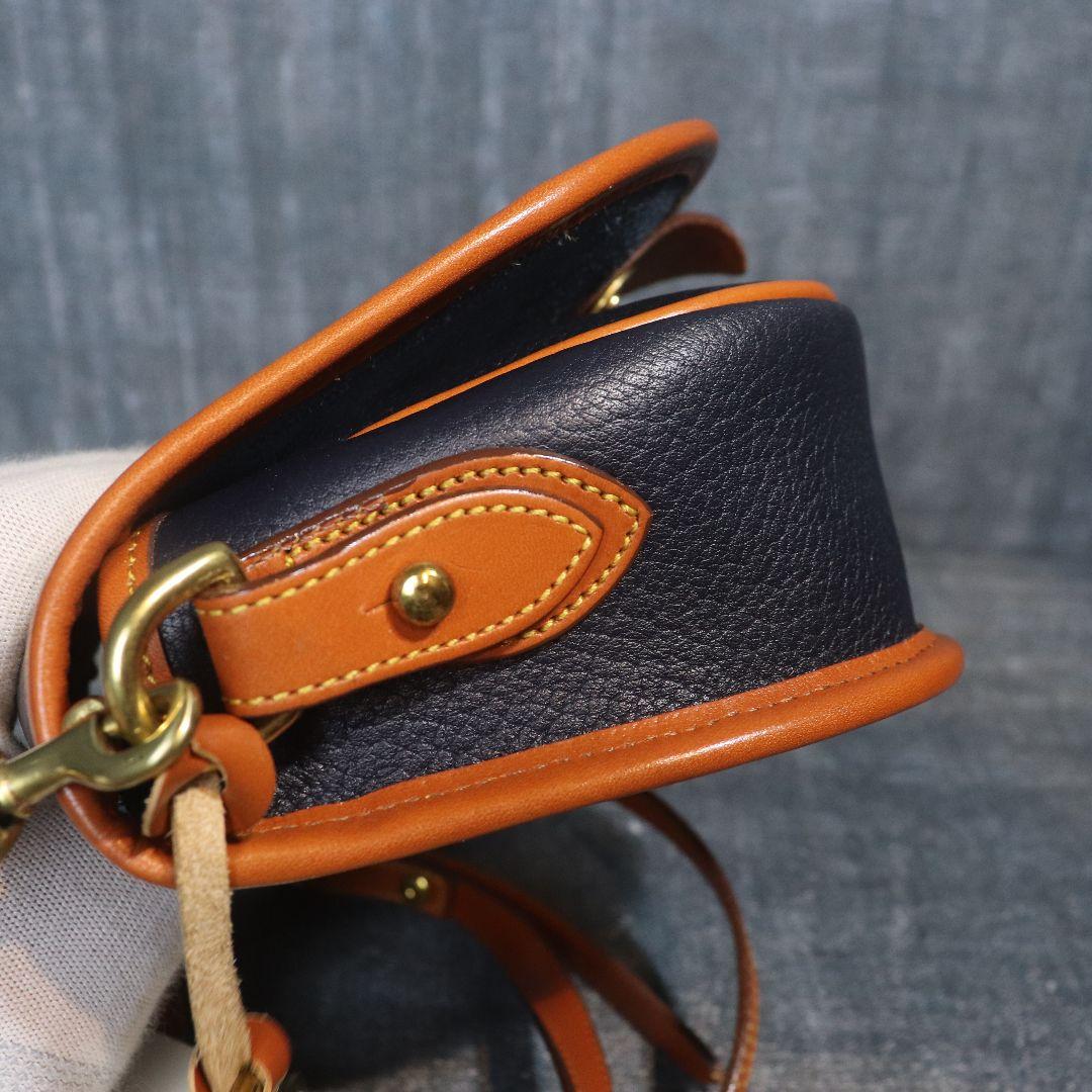 未使用 Dooney&Bourke デカロゴ タグ付 ショルダーバッグ