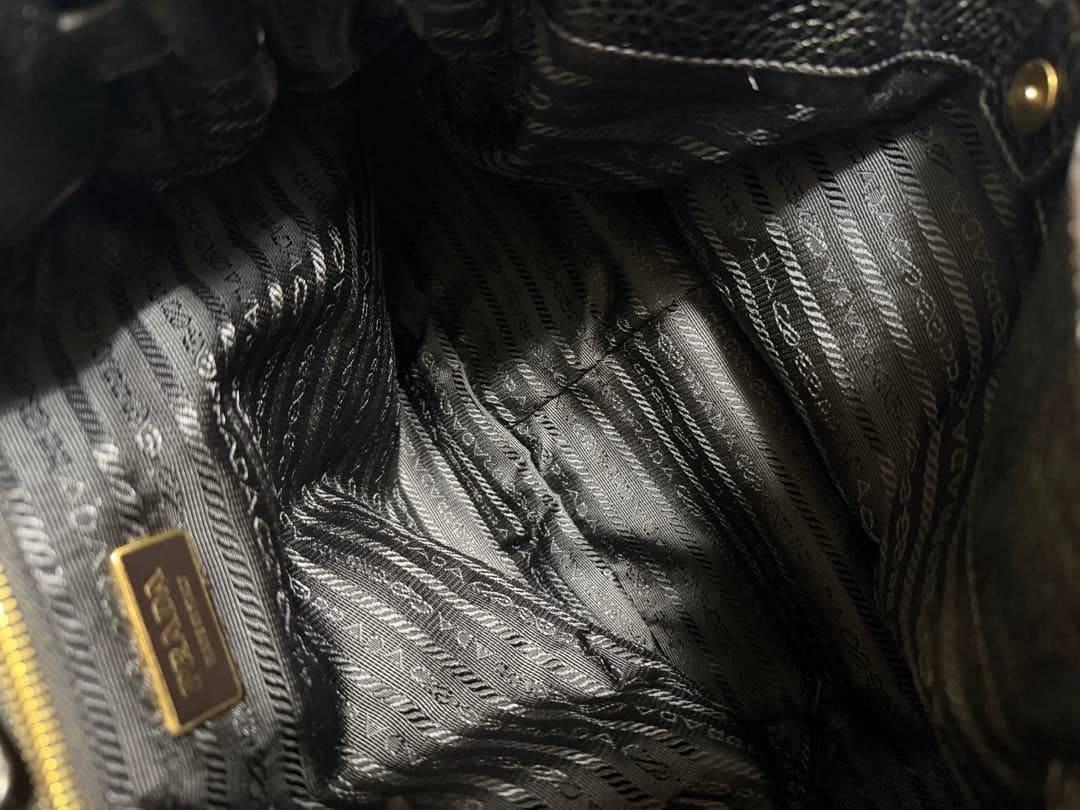 PRADA ダークゴールドブラウン レザー ショルダーバッグ