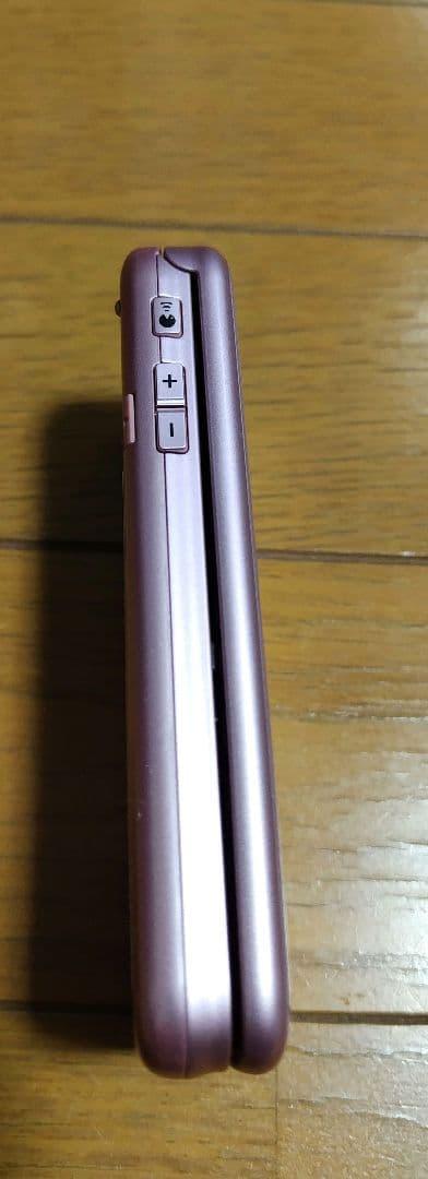 ドコモ　F-01M ガラケー　らくらくホン ピンク　純正卓上ホルダー付き