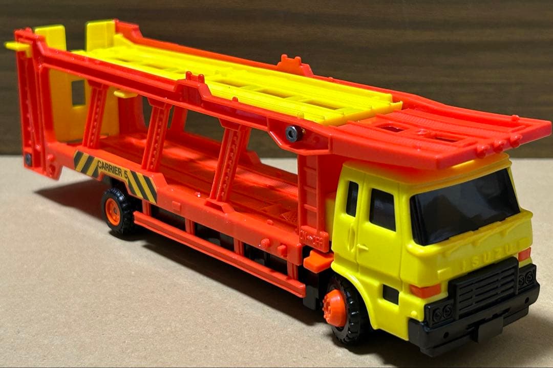 トミカ ギフトセット カーキャリアセット