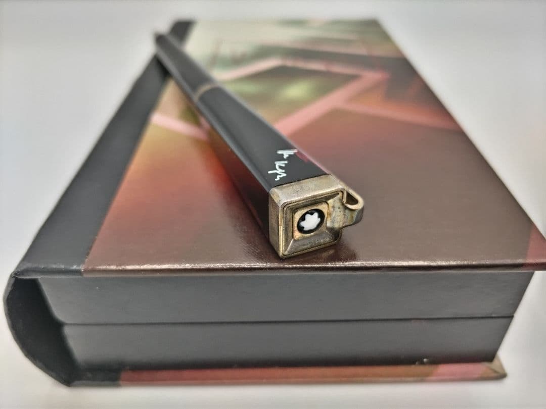 スイス製モンブラン限定品 作家シリーズ フランツ• カフカのボールペン