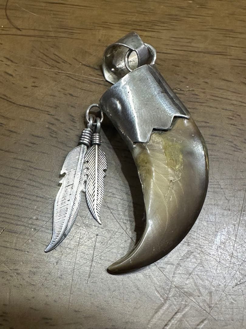 ペンダントヘッド ナバホ NABAJO 熊の爪 ハンドメイド ターコイズ