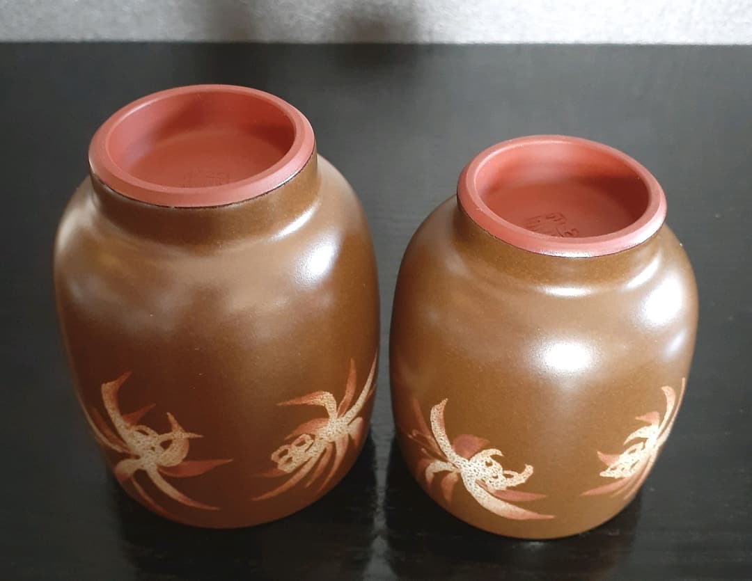 佐渡無名異焼人間国宝伊藤赤水草花文花瓶-ビンテージアンティーク能面