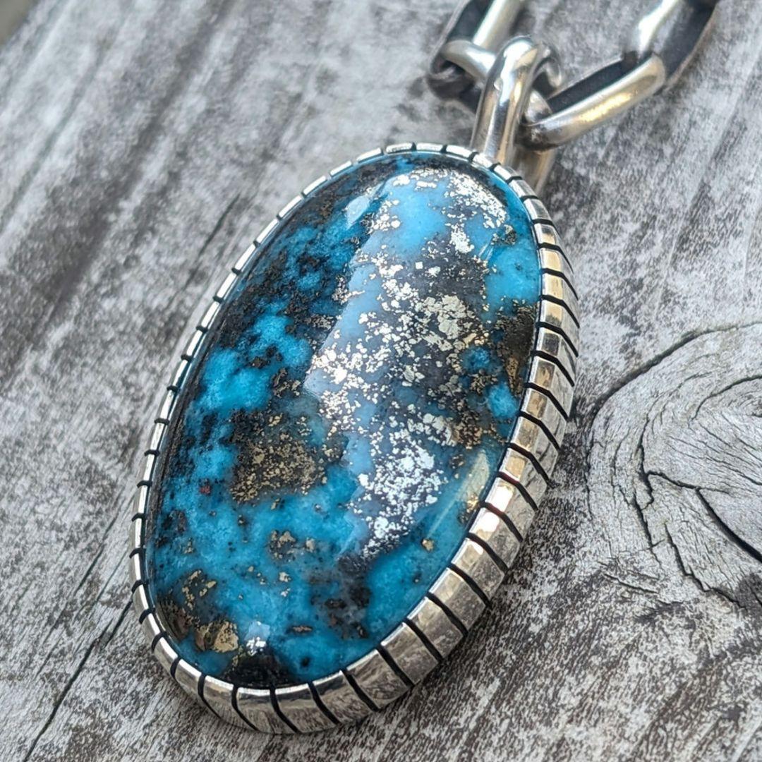 ハンドメイドのターコイズトップ インディアンジュエリー風