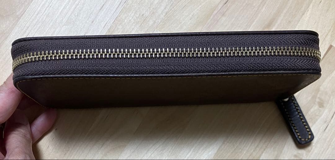 ババギア ペンケースラウンドジップ型 プエブロ タバコ/ブッテローブラウン