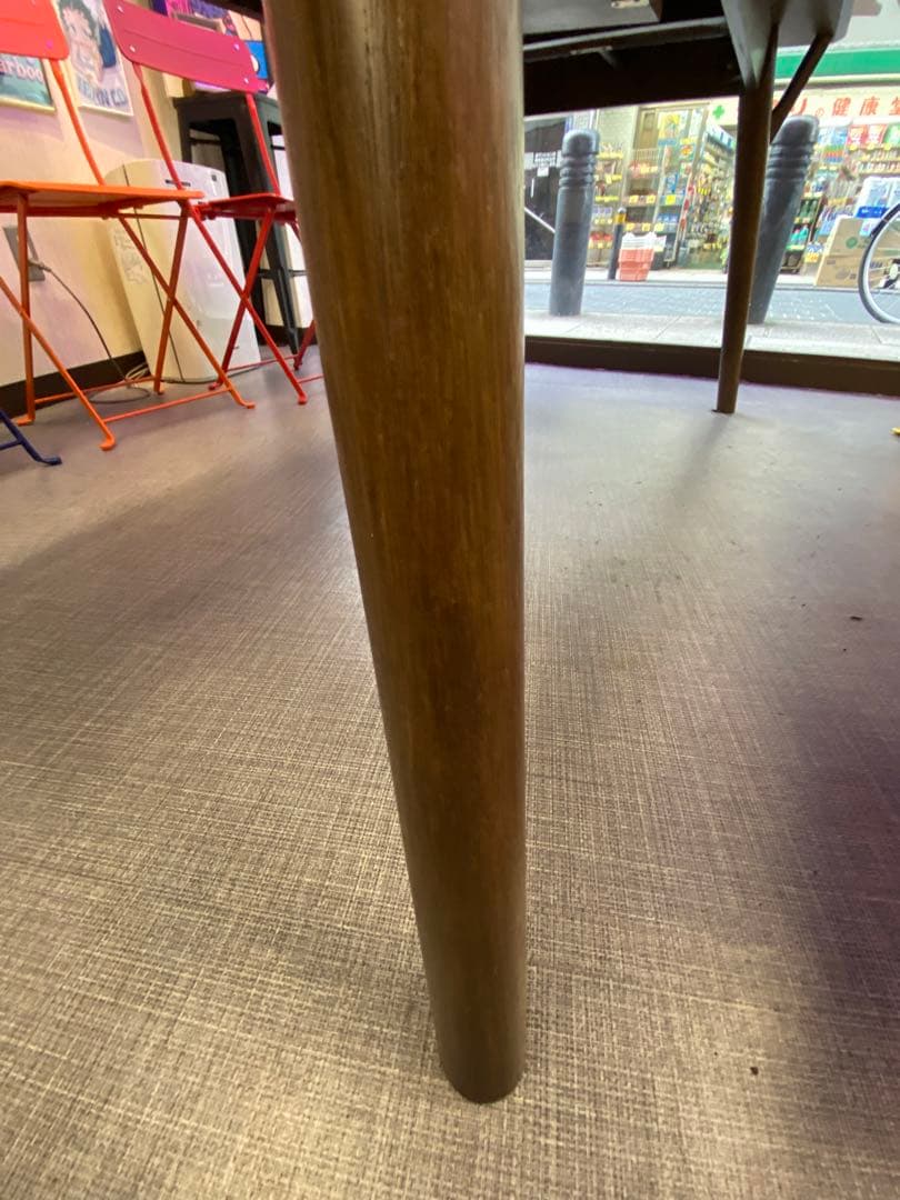 プロクシュ　ニトリ　ウォールナット 長方形 ダイニングテーブル