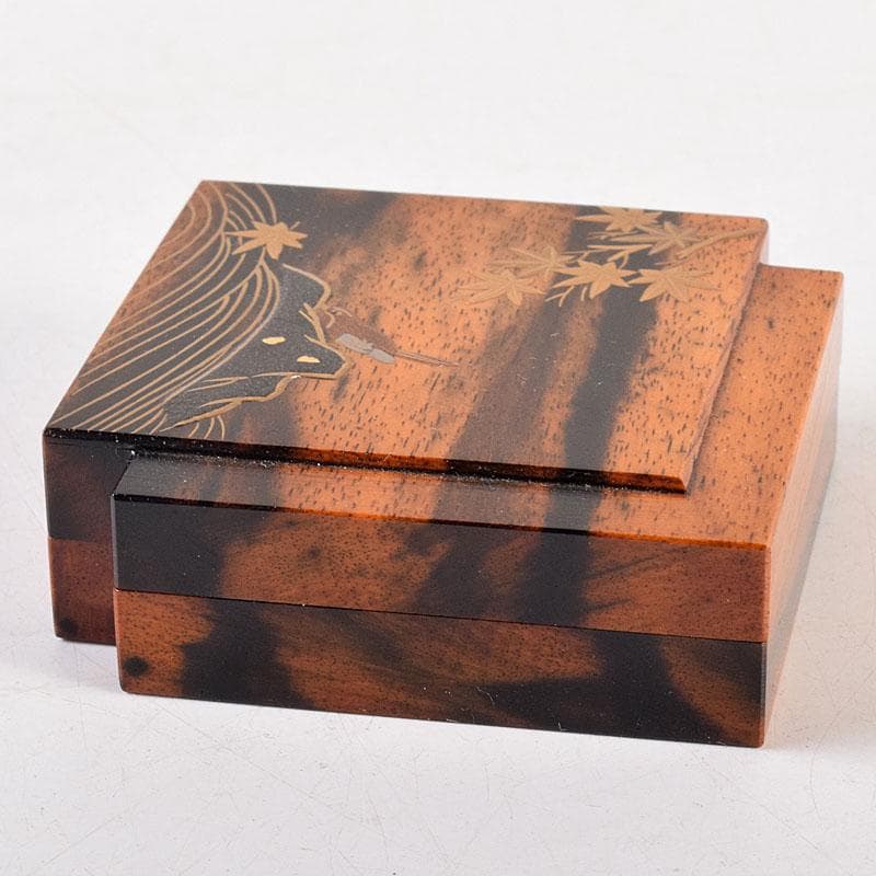 茶道具　荒井喜峰作　黒柿　楓に鳥蒔絵　色紙香合　共箱　V　8366