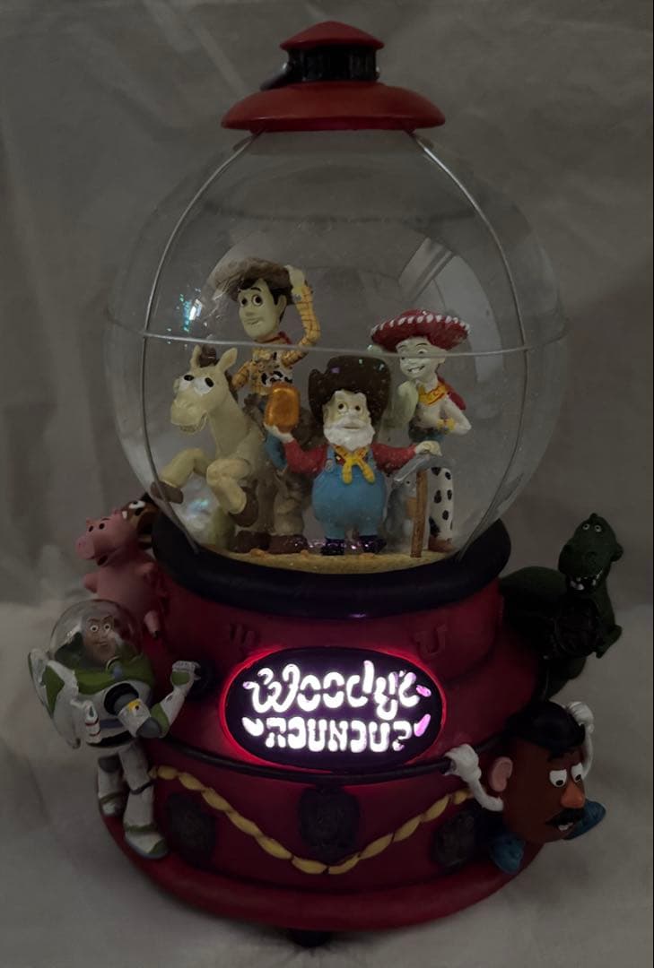トイストーリー2 赤ランタン ライトアップ オルゴール付き スノーグローブ